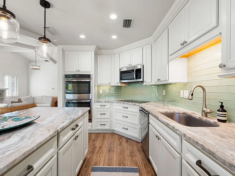 858 Hudson Ave #1 — Photo 18