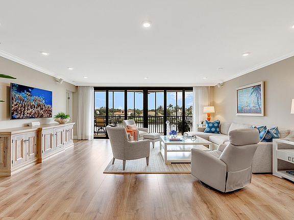 3rd image of 16940 Bay St APT 303