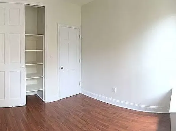 345 West 16th Street image 2 of 6