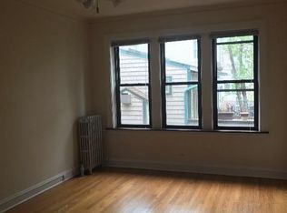 1465 W Byron St APT 3E, Chicago, IL 60613