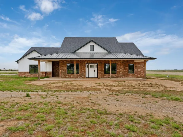709 S Bell Rd, Iowa Park, TX 76367