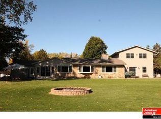 6264 Black Wolf Point Rd, Oshkosh, WI 54902