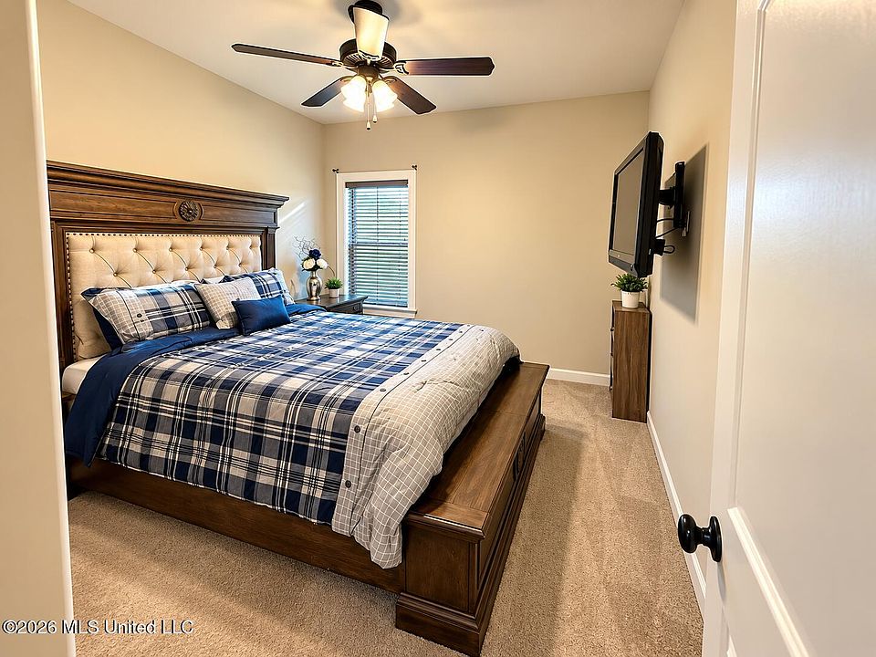 2nd image of 3776 Andreas Dr