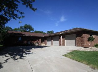 909 Lakedale Rd, Mountain Lake, MN 56159