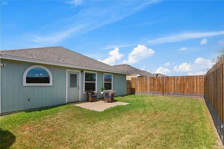 7410 Russ Ln — Photo 8