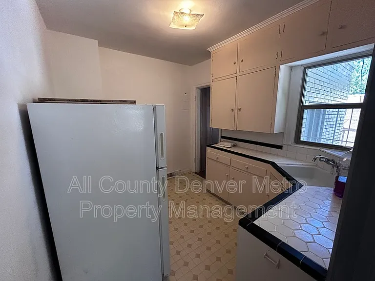 2111 S Emerson St — Photo 6