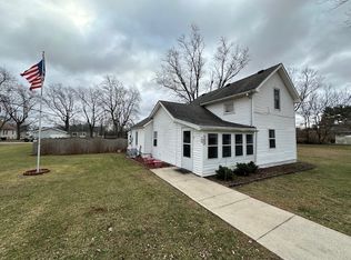 106 Seneca St, Essex, IL 60935