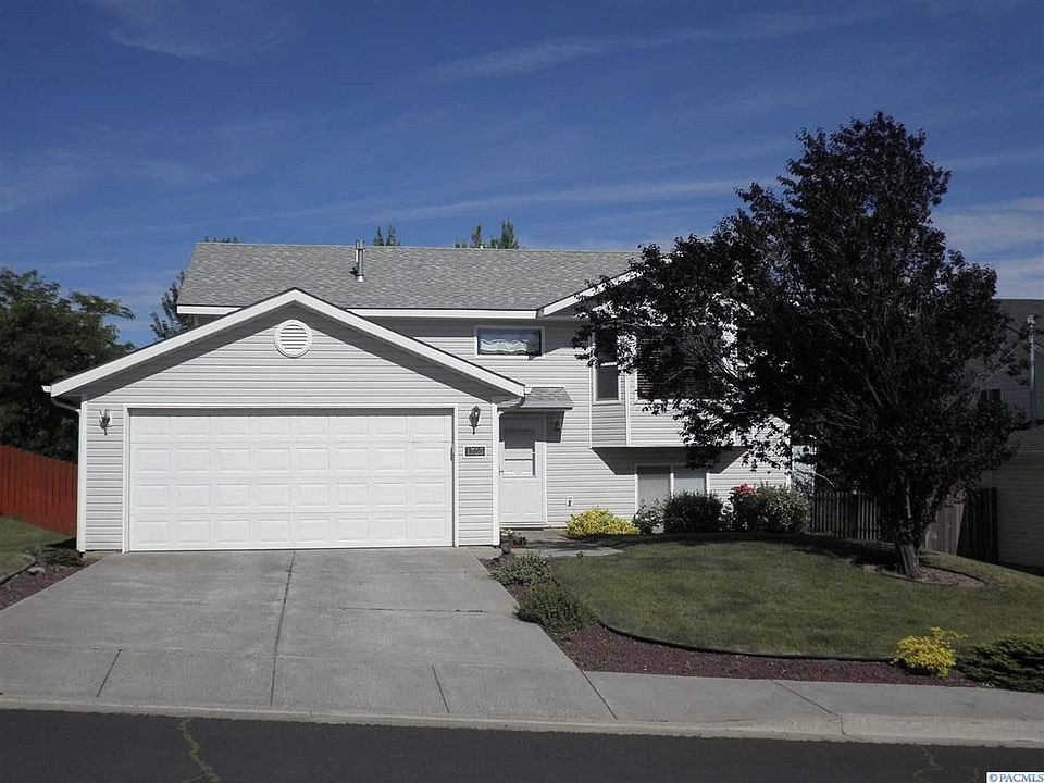 1st image of 1700 NW Arcadia Dr