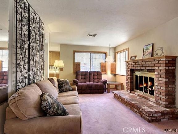 5th image of 223 S Finch Dr