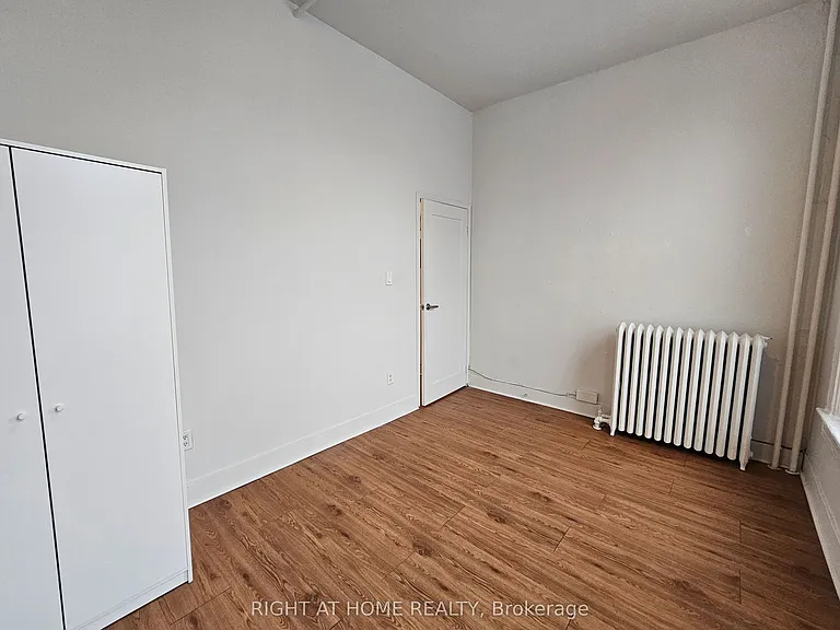437 Spadina Ave #2 — Photo 16