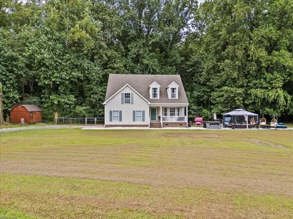 206 Beech Ct, Smithfield, VA 23430