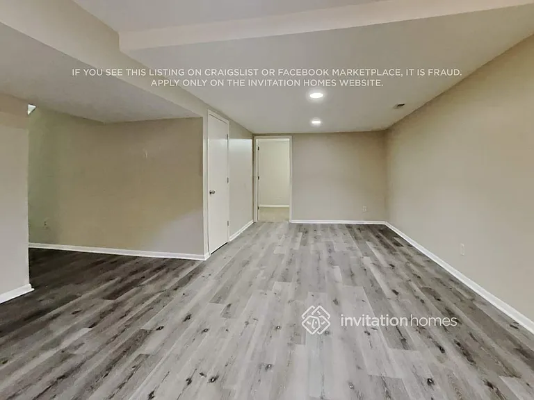 10273 Orleans Ln N — Photo 5