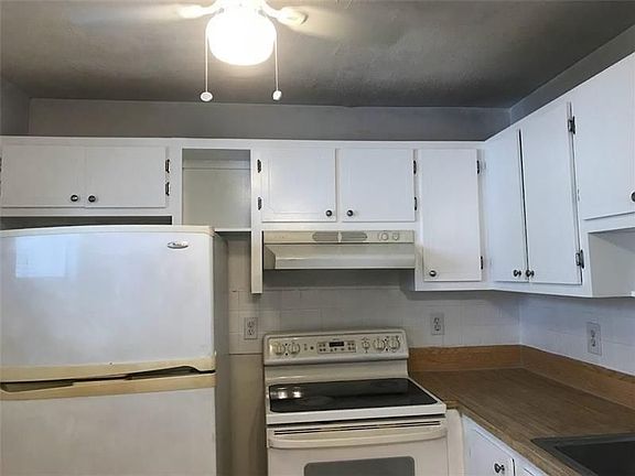 5th image of 7501 NW 16th St APT 3207