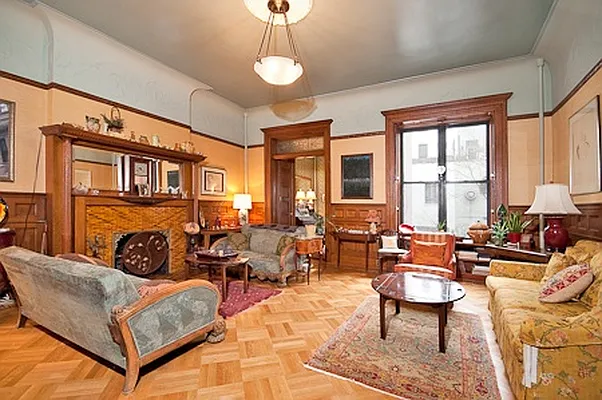 Sold by Leslie J. Garfield | media 4