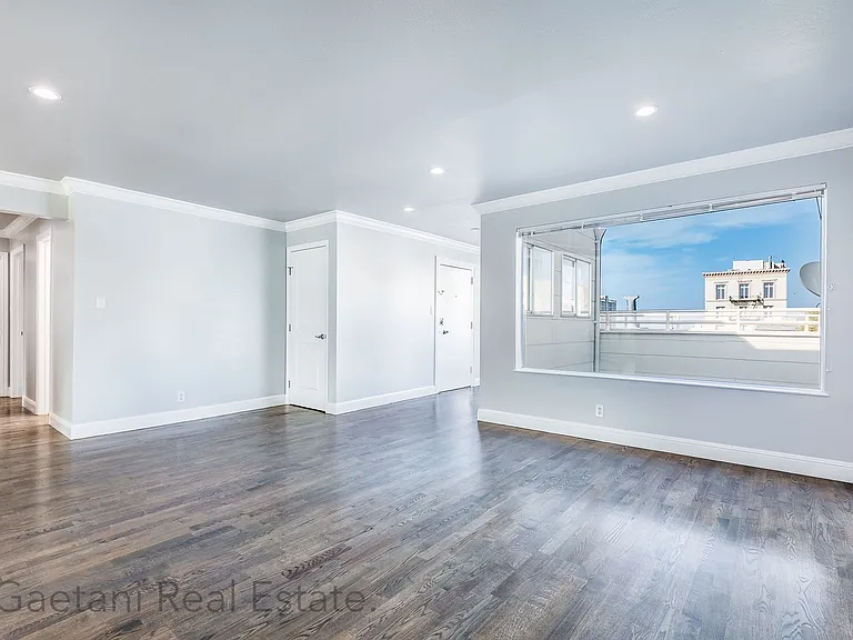 2266 Washington St #341R — Photo 2