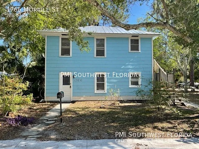 Historic Laurel Park 2BR/1BA Duplex Walk to Downtown Sarasota — Photo 1