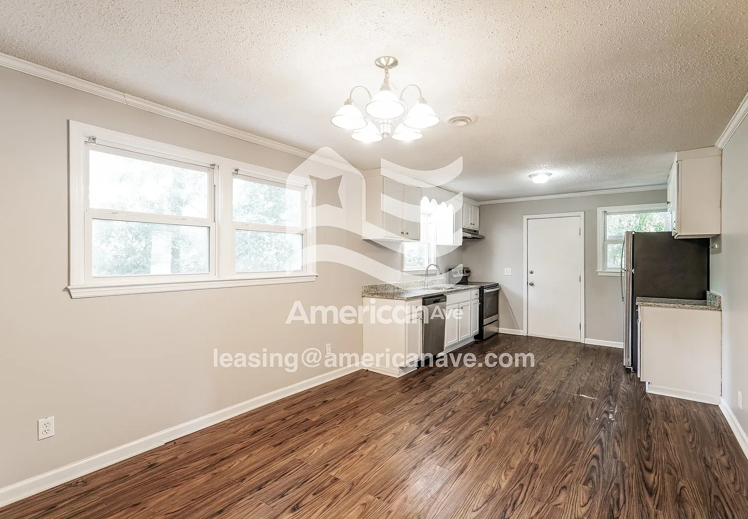 3 bed, 1.5 bath, 1053 sqft, $1,222 — Photo 4