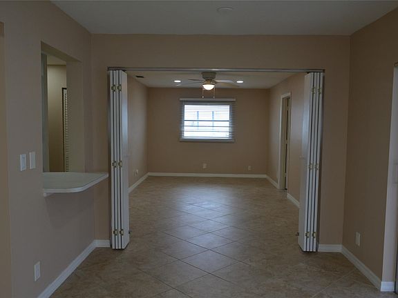 5th image of 2101 SW 20th Circle