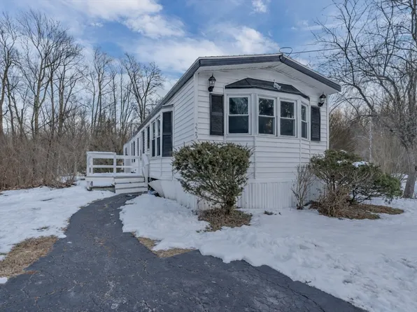 305 Turnpike St Trailer 225, South Easton, MA 02375