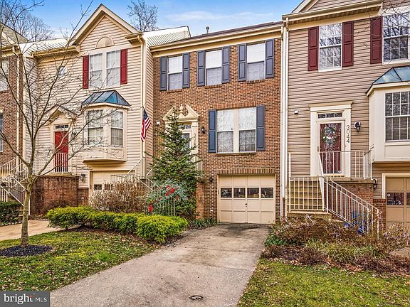 2nd image of 3042 Gatehouse Ct