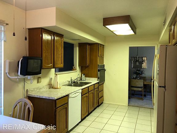 5th image of 780 Leisure World