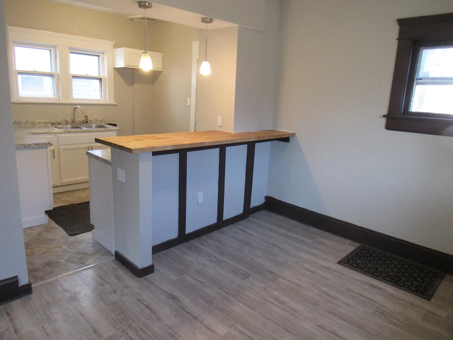 5 bed, 1544 sqft, $1,250 — Photo 2