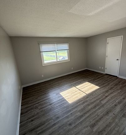 3rd image of 1014 & 1028 Shagbark Dr #14