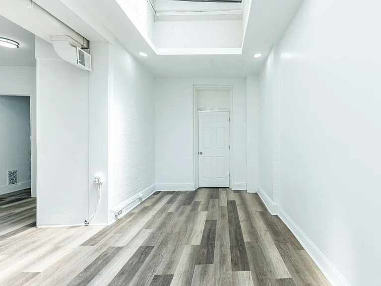 814 N Broad St — Photo 6