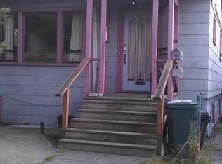 1011 NE 73rd St, Seattle, WA 98115