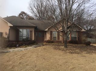 1597 Berkshire Ter, Springdale, AR 72764
