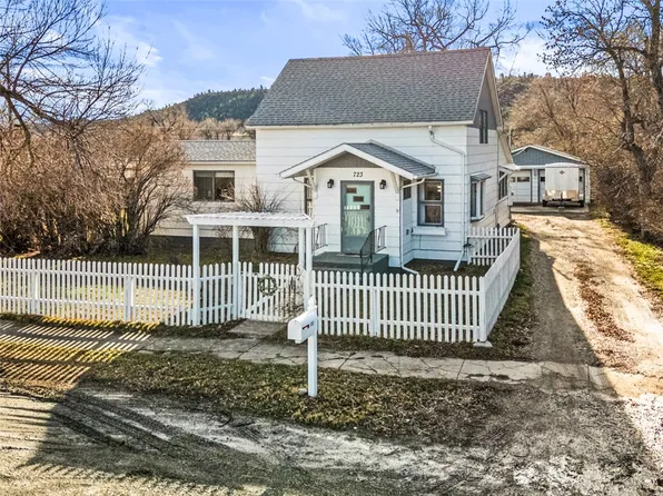 723 E 3rd Ave S, Columbus, MT 59019