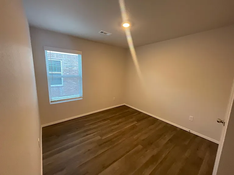 3070 Vail Ave — Photo 11
