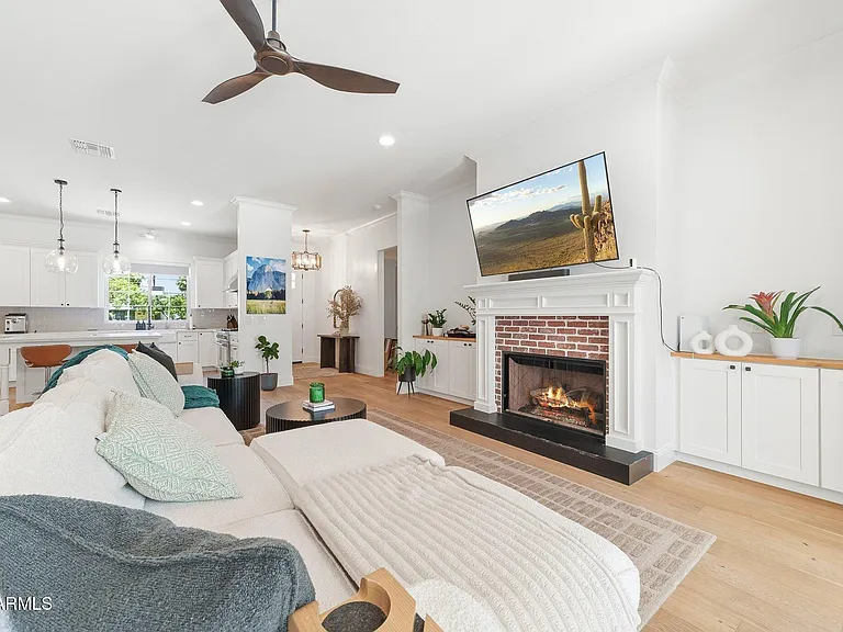 3655 E Piccadilly Rd — Photo 13