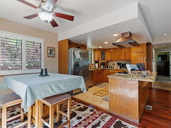5th image of 17856 Lake Dr
