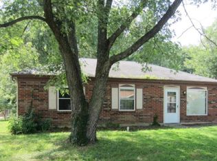 7916 Grenelle Dr, Louisville, KY 40228