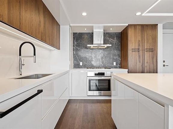 2nd image of 1526 Finlay St #807