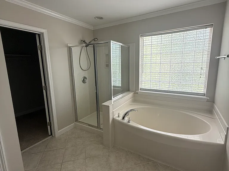 225 Stoke Hammond Ct — Photo 12