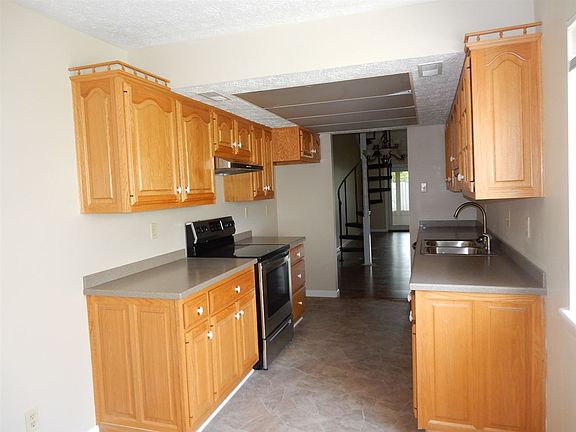 2nd image of 9114 S Greenridge Ln