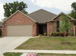 4305 Murfield Dr, Rogers, AR 72758