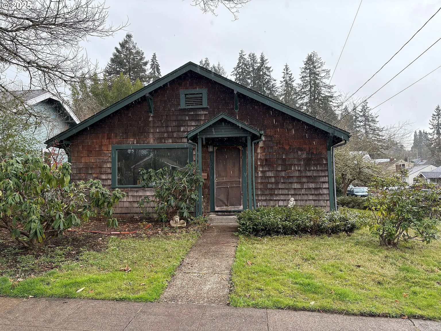 1520 E 25th Ave photo 1