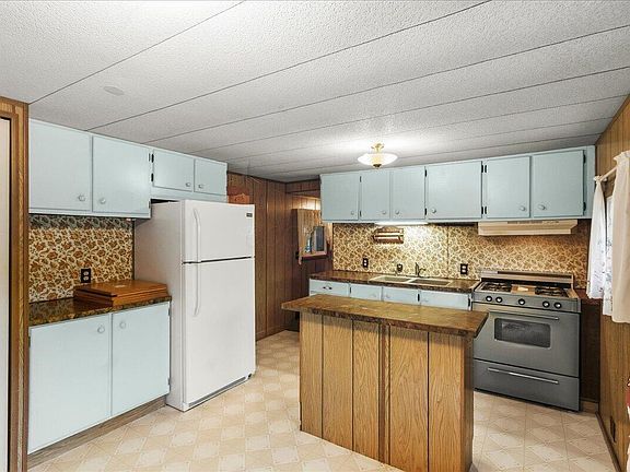 11th image of 21312 Peoria Loop Rd