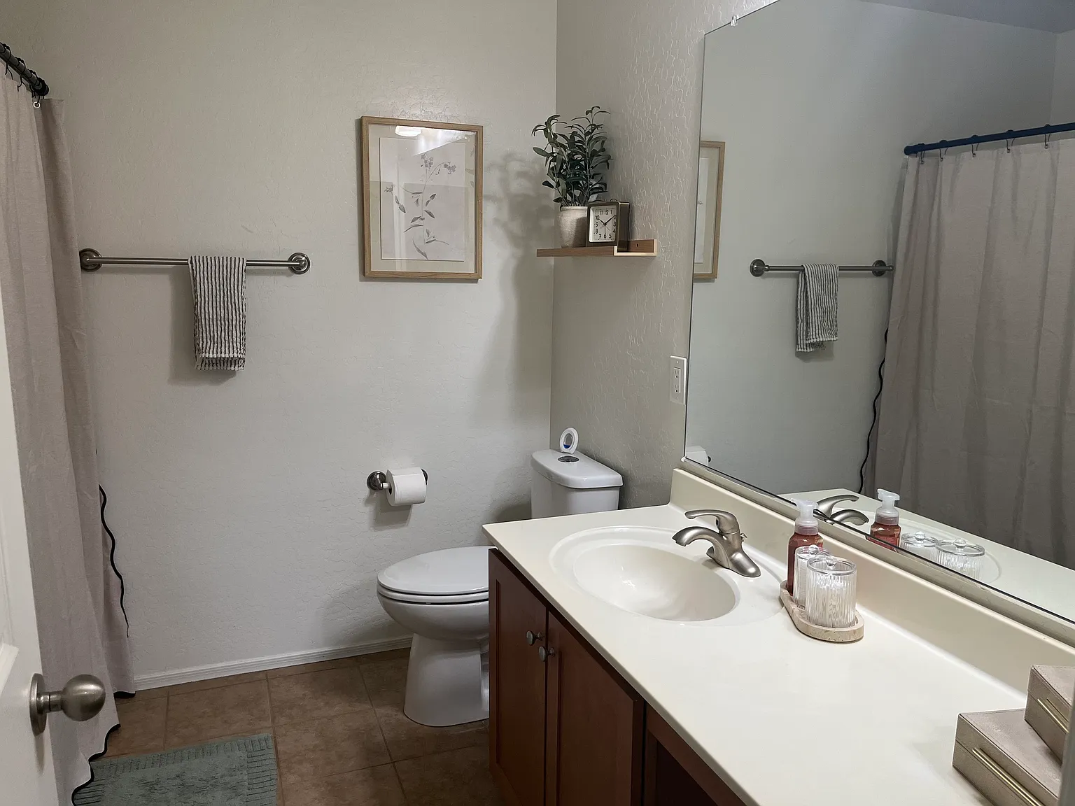 3 bed, 2.5 bath, 1535 sqft, $2,050 — Photo 2