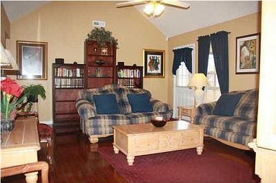 4th image of 43 Bunker Dr