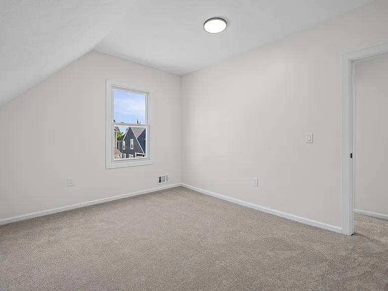 12028 Wade Park Ave — Photo 22