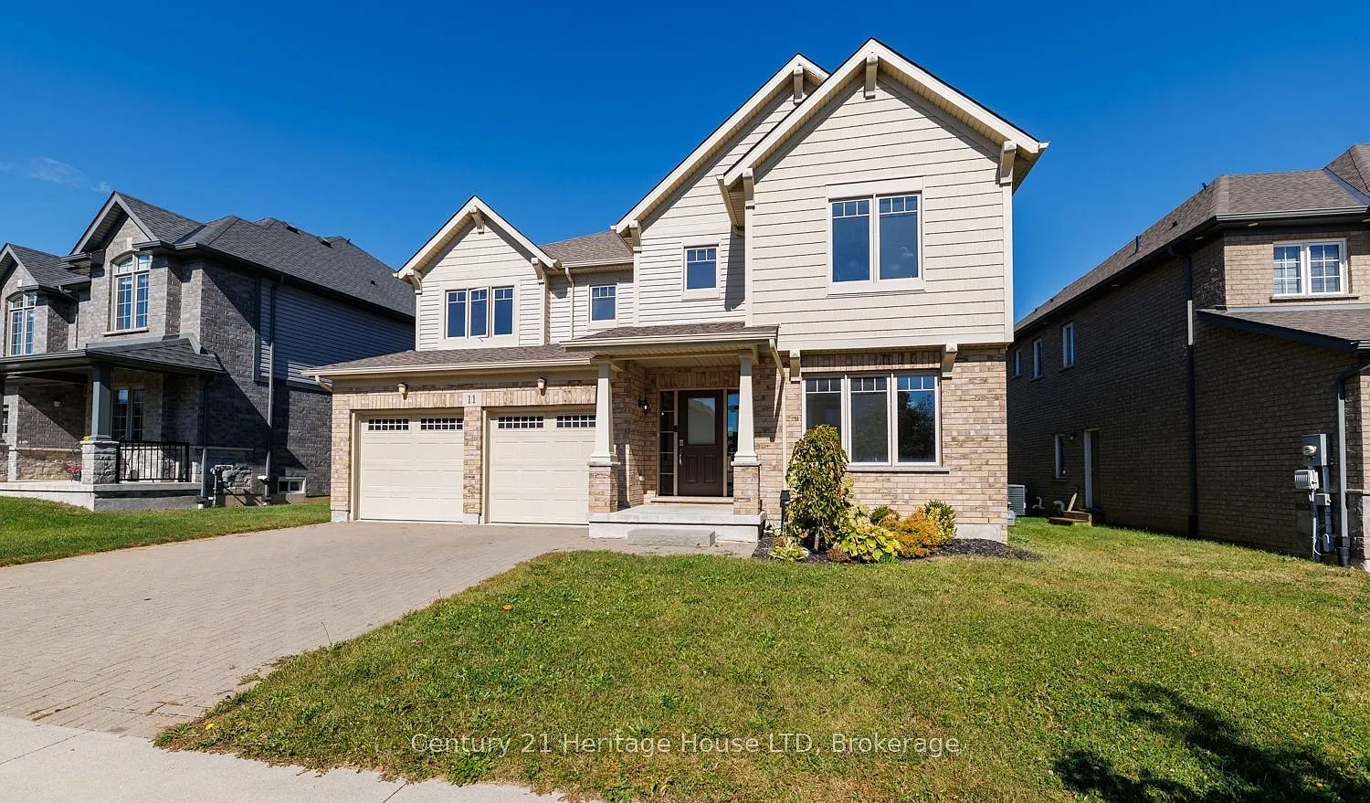 4 bed, $3,300 — Photo 1