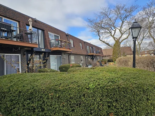 805 Grove Dr APT 206, Buffalo Grove, IL 60089