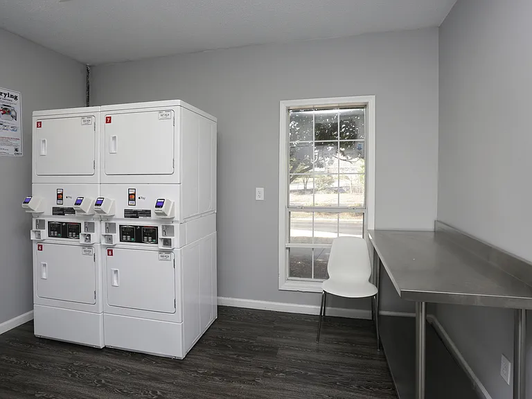 Greyeagle Apartments — Photo 26