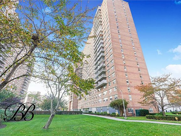 2nd image of 2928 W 5th St APT 4G