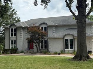 4104 SW Hickory Ln, Blue Springs, MO 64015
