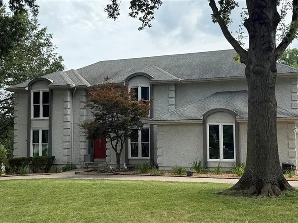 4104 SW Hickory Ln, Blue Springs, MO 64015